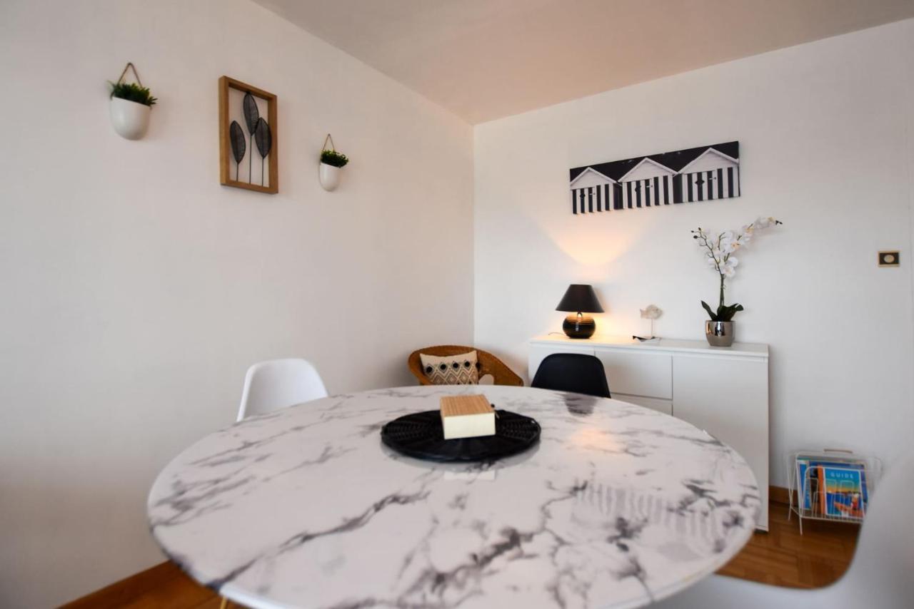 La Berge Apartment Сен-Жил-Кроа-дьо-Ви Екстериор снимка