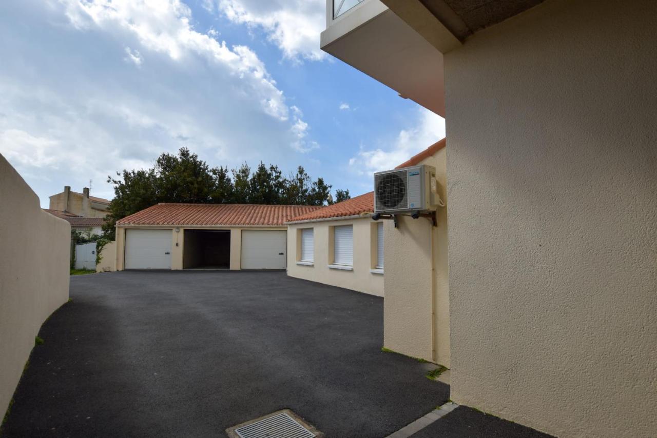 La Berge Apartment Сен-Жил-Кроа-дьо-Ви Екстериор снимка